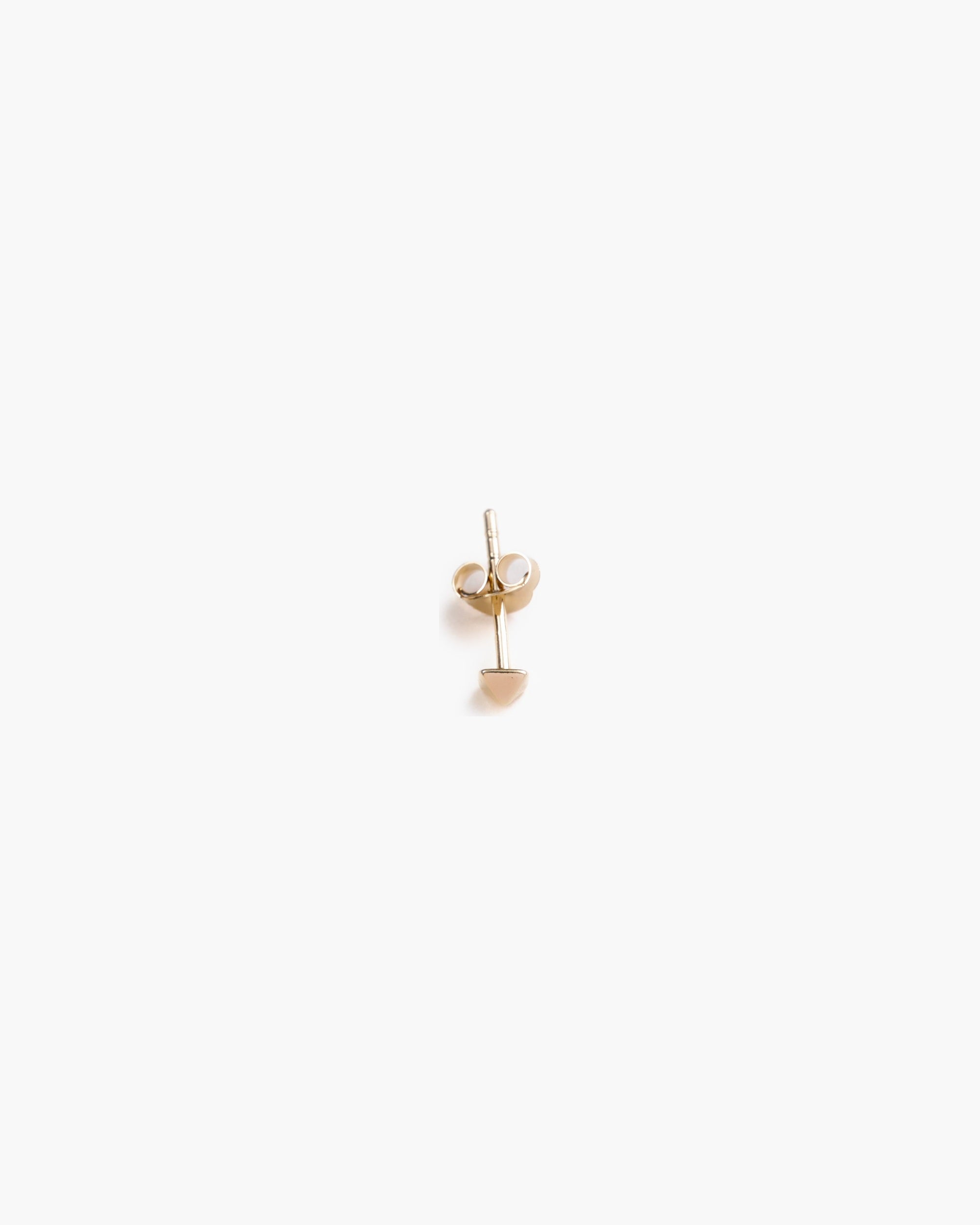 Andy single stud in 14K recycled gold vermeil