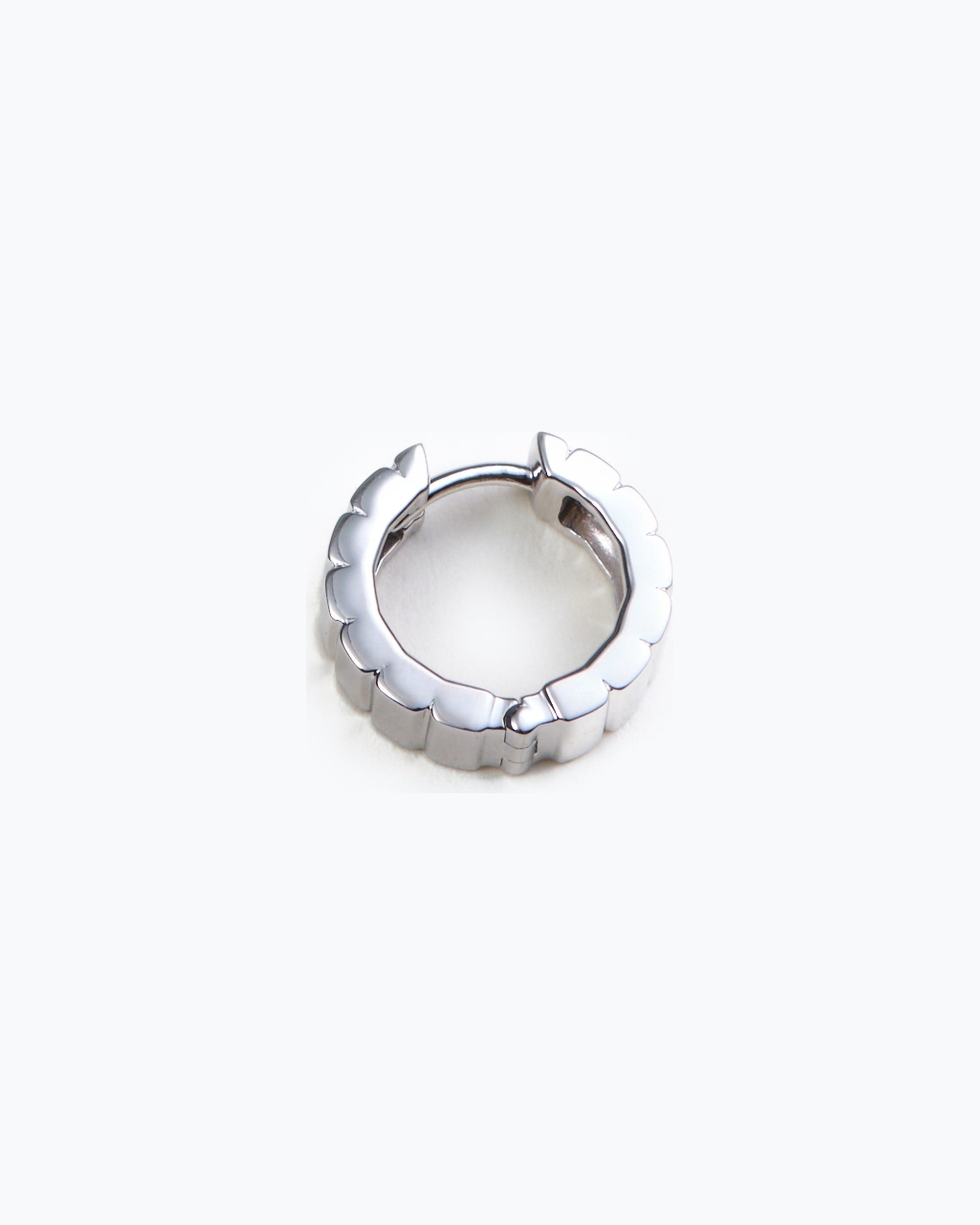 Maverick single huggie in 925 recycled sterling silver